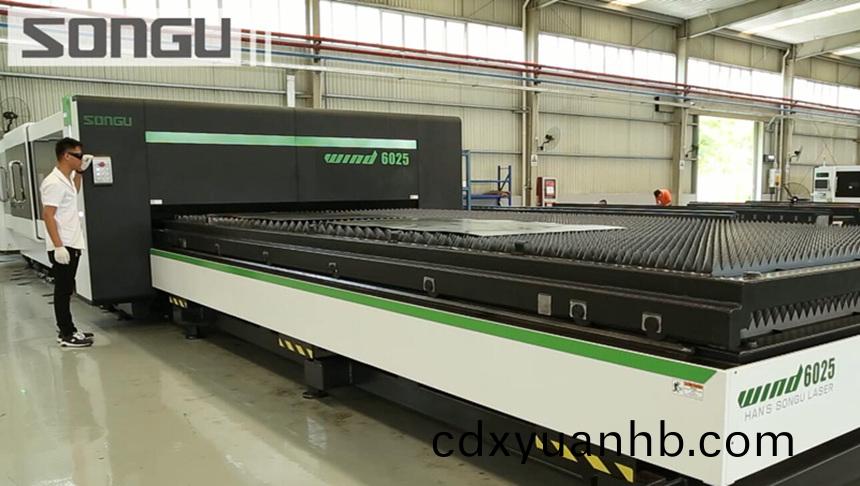 10000w光纖激光切割設(shè)備,10000w光纖激光切割(ge)機(ji),1000瓦(wa)光纖激光切割機